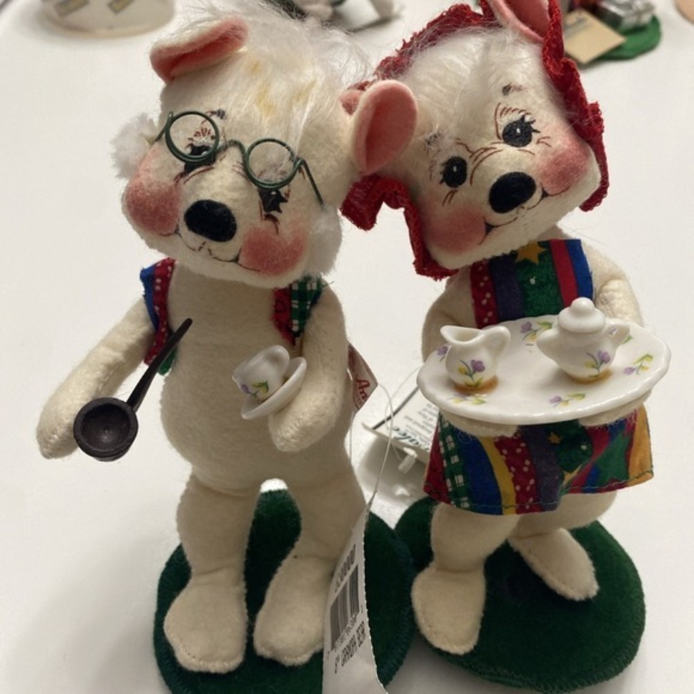AnnaLee dolls 8" Grandma & Grandpa Bear 6300,6301 783